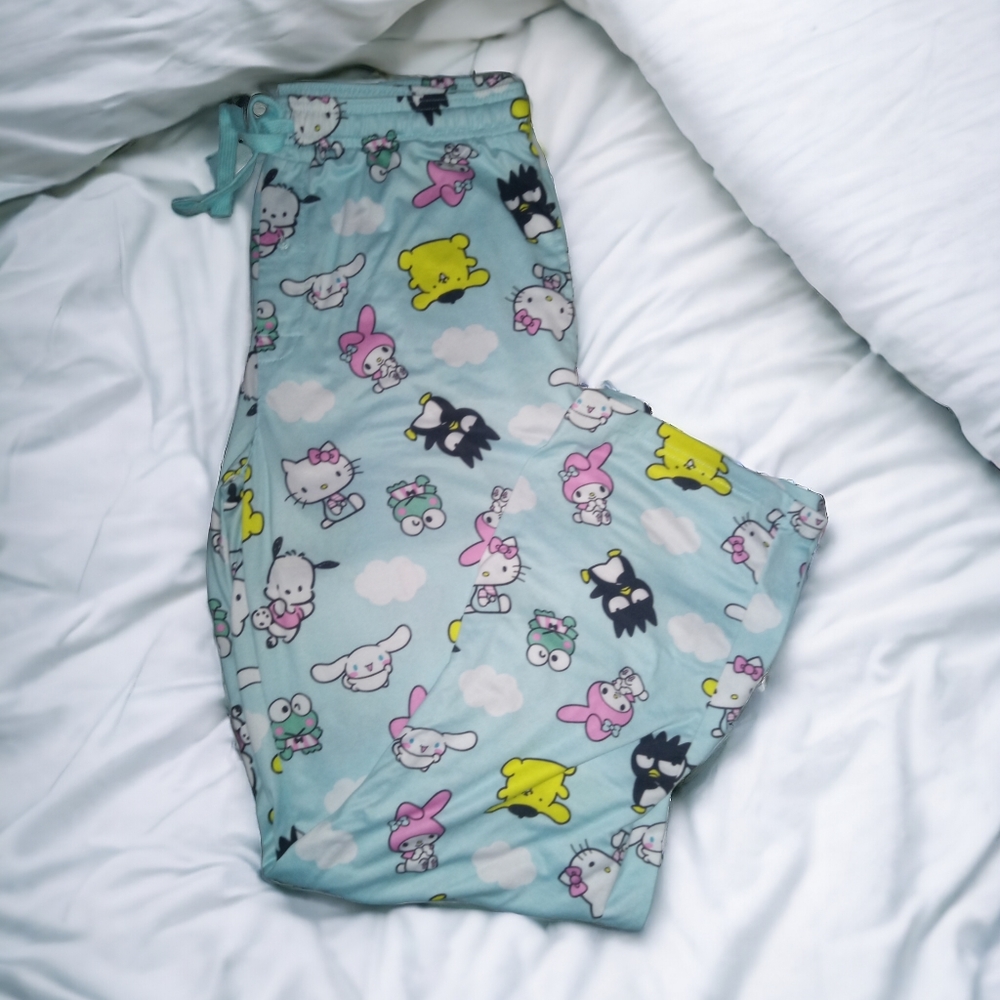 Hello Kitty pajama pants 💤